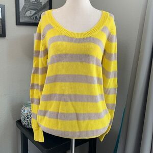 J. Crew knit long sleeve round neck sweater size medium
